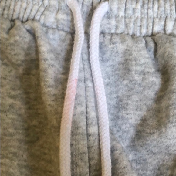 Garage shorts - Picture 3 of 3